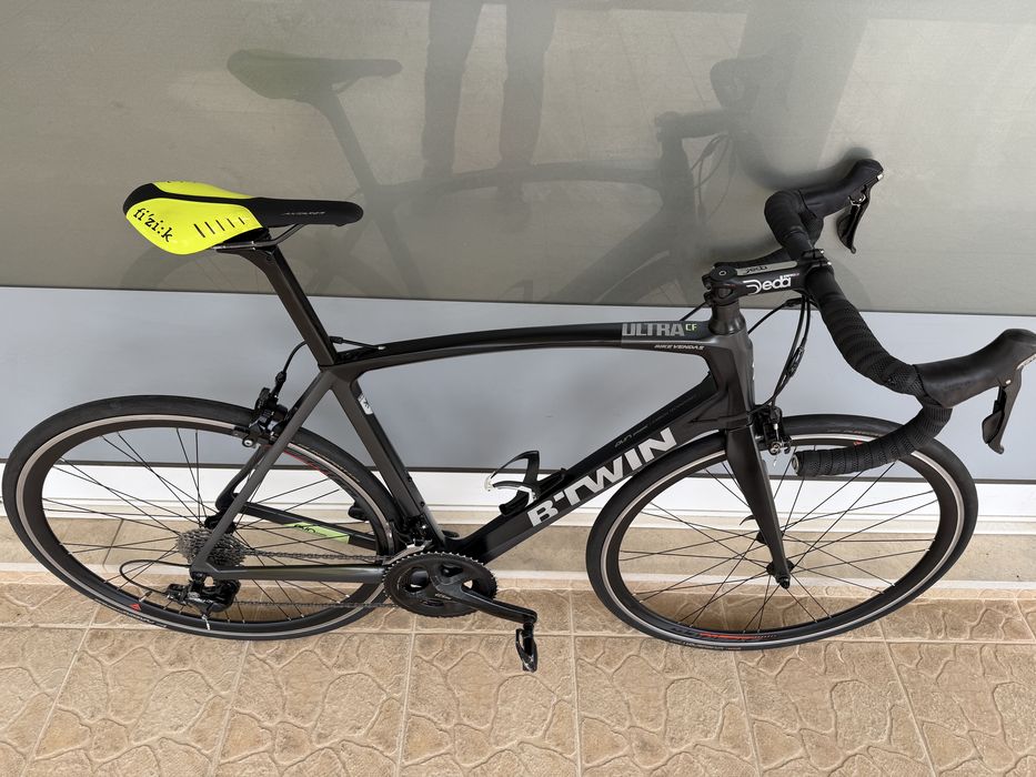 Bicicleta de estrada em carbono - 11v