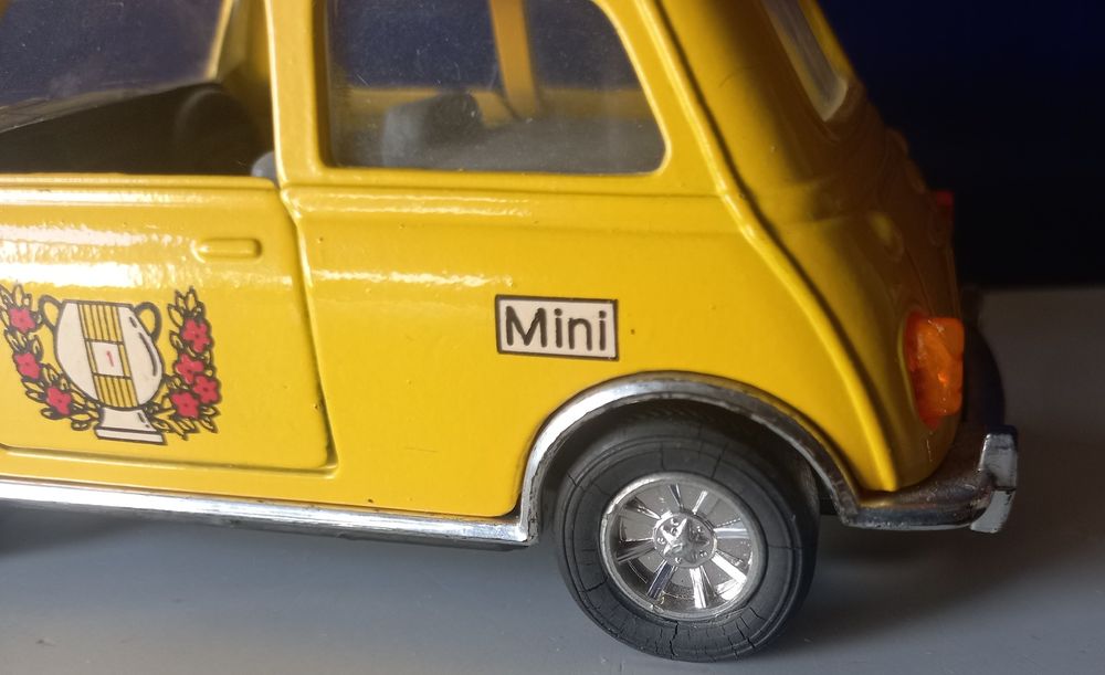 Morris mini (miniatura)