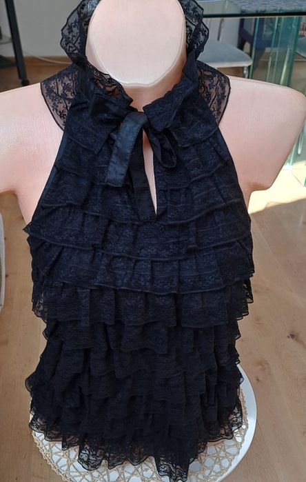 Bluzka czarna elegancka z koronką stójką