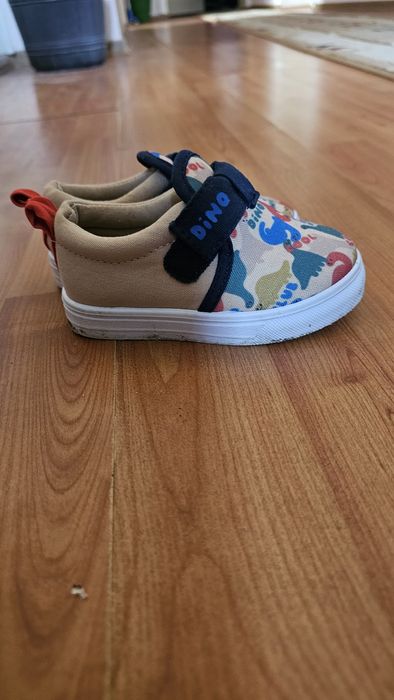 Продам пакет із дитячим взуттям