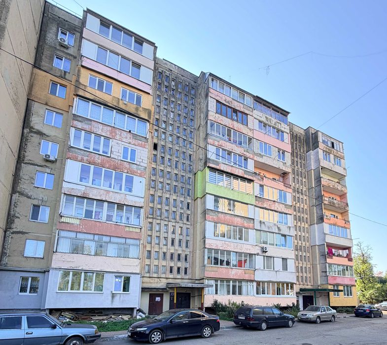 Продаж 3-кімнатної квартири, 63,5 м², Стрий, вул. Грабовецька
