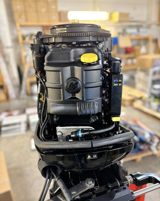 Silnik zabirtowy Mercury 150 XL