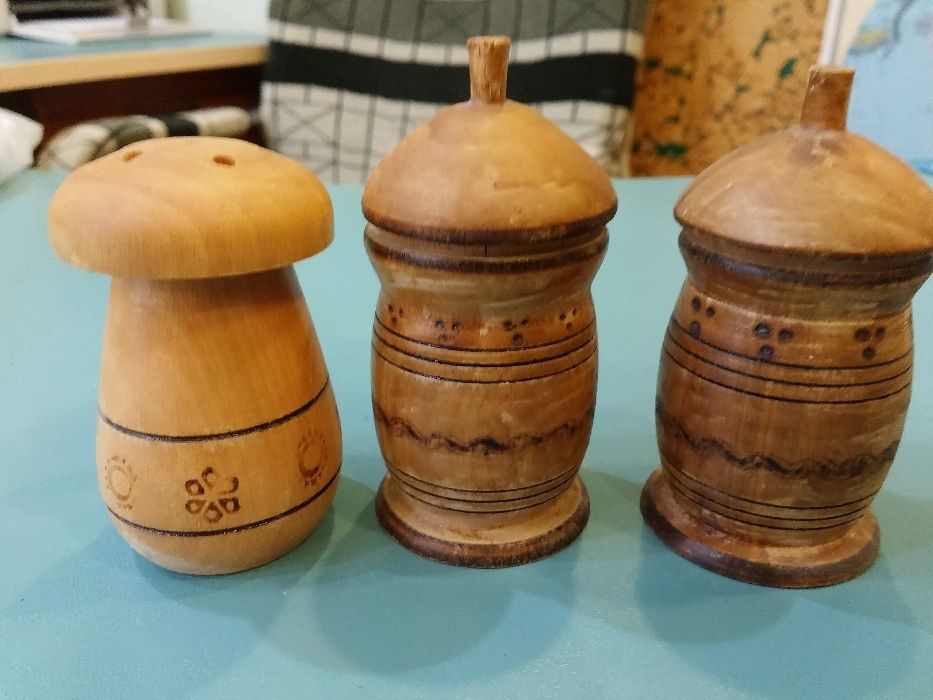 солонка деревянная