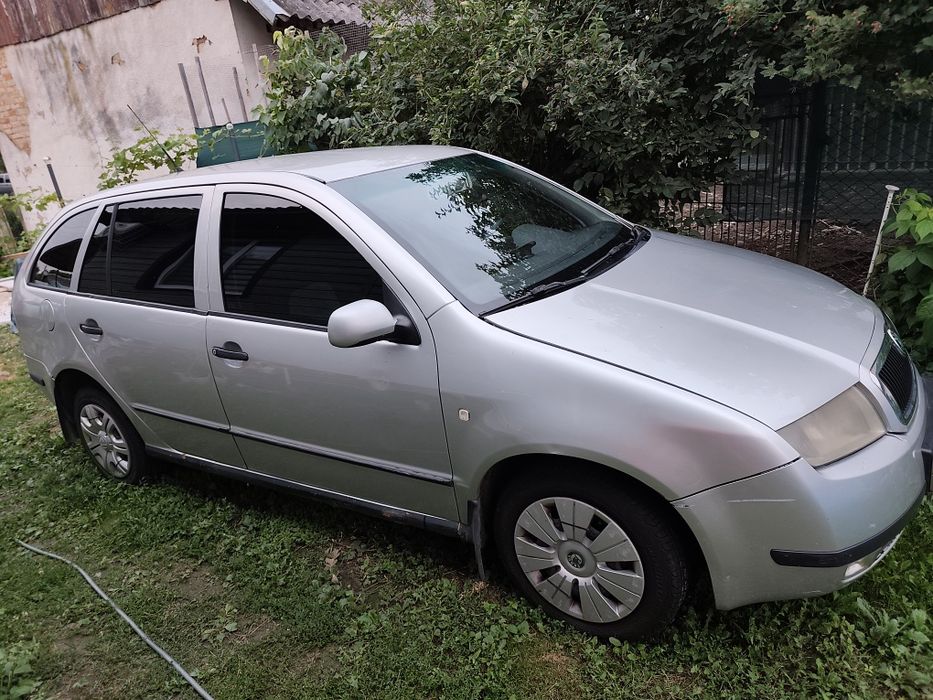 автомобіль Skoda Fabia