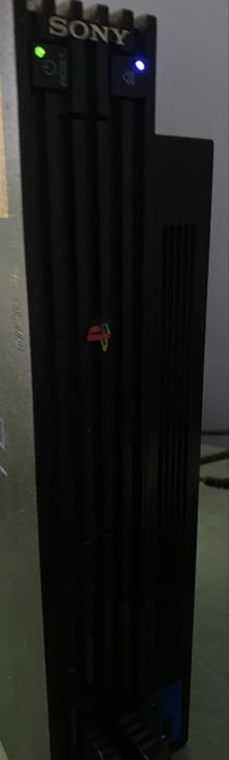 Playstation 2 wersja FAT + pad + 2 gry