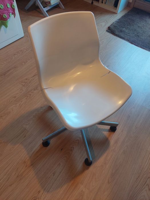 Cadeira Ikea SNILLE suporte