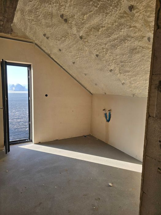 Ocieplenia poddaszy, dachów  - pianka PUR i wdmuch granulatów ŚLĄSK