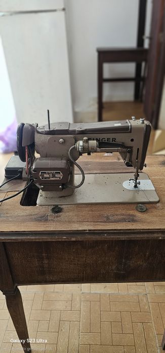 Maquina de costura Singer