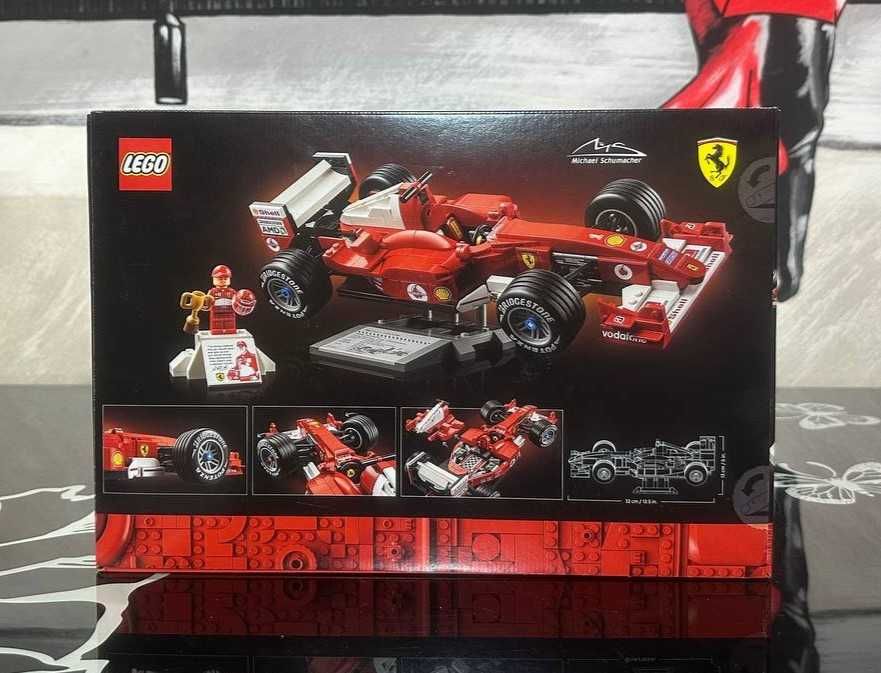 Конструктор LEGO ICONS 11375 Ferrari F2004 & Michael Schumacher