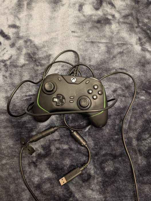 Геймпад Razer Wolverine V2 Wired