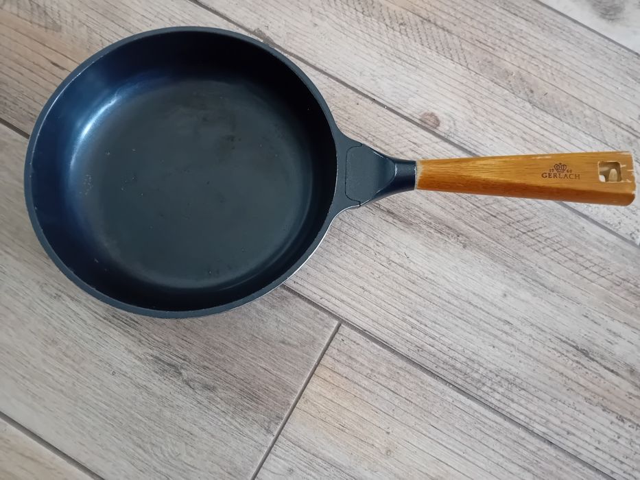 Gerlach patelnia rączka drewno  bukowe