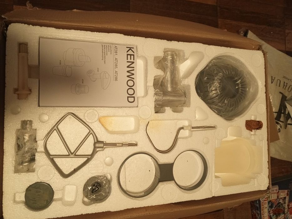 Продам кухонную машину kenwood