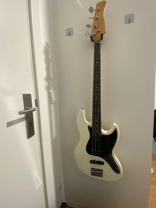 Baixo Marcus Miller V3