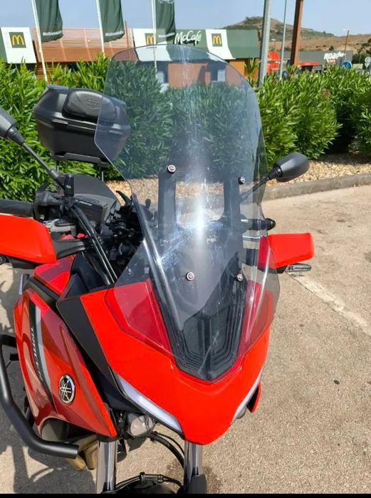 Moto  Yamaha trecer 7