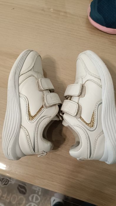 Adidasy dla dziewczynki