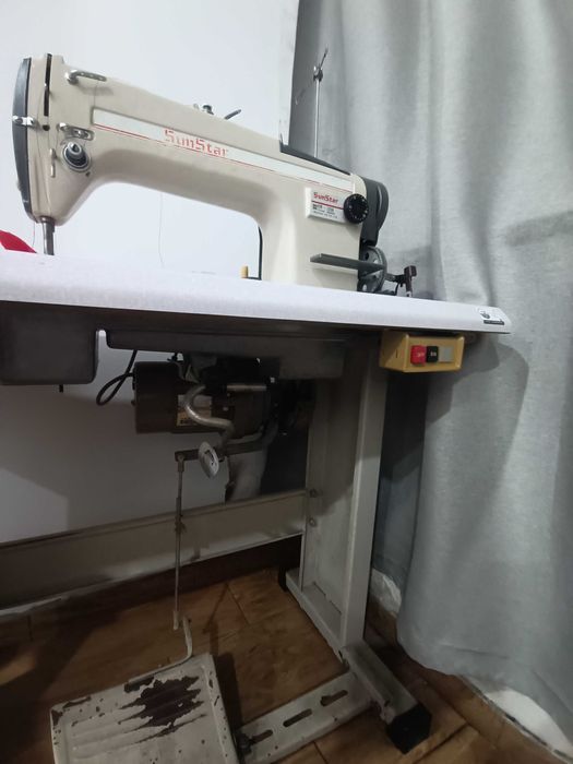 Máquina de costura industrial