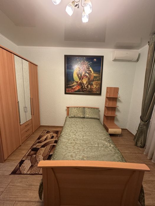 Продам офісно-житловий комплекс із меблями та технікою, Площа 614 м.кв, земельна ділянка 0,2932 Га, 10 хв від Кривого Рогу , Червоні Поди