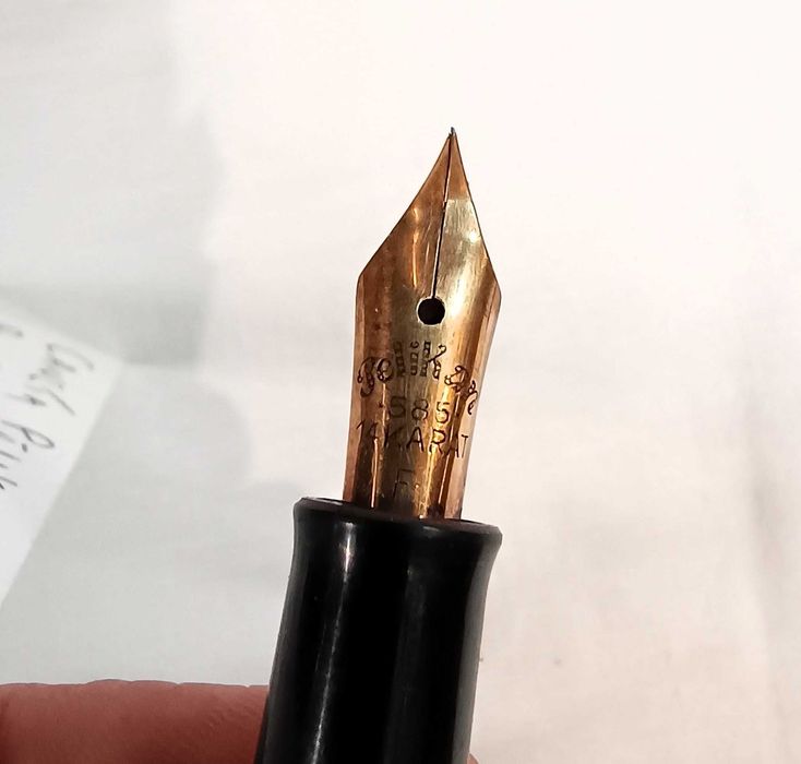 Caneta Pelikan e Esferográfica Montblanc