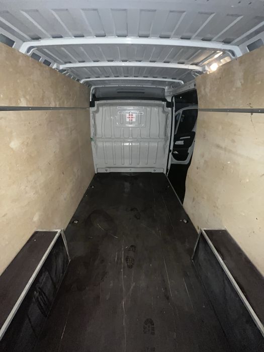 Wynajem aut dostawczych i odobowych