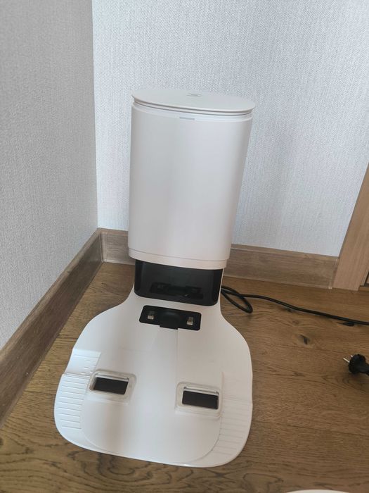 Продам робот-пилосос Ecovacs Deebot Ozmo N10 Plus