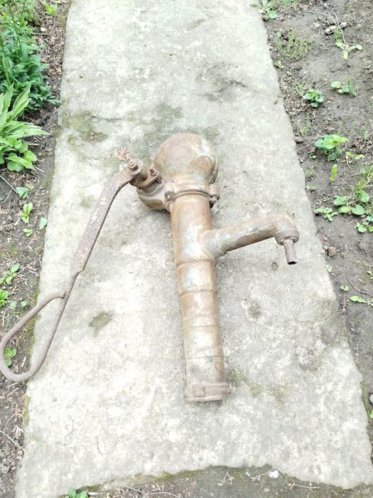 Pompa żeliwna abisynka.