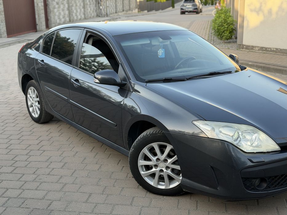 Renault Laguna III гарний стан, чудова техніка.