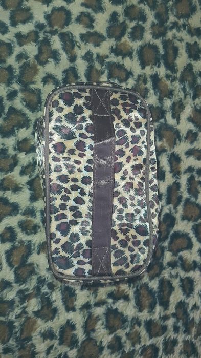Kosmetyczka w panterkę panterka centki Leopard