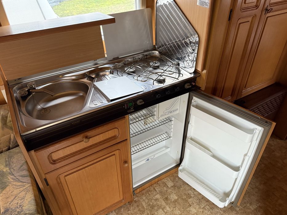 Fendt 615 z dachem ochronnym.