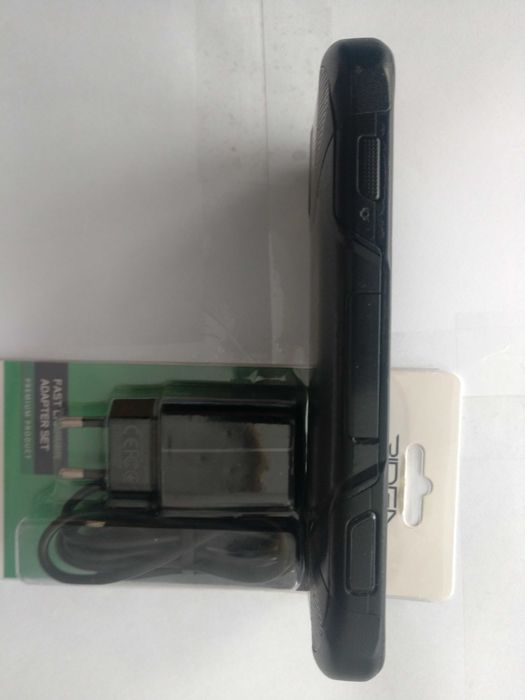 Продам терміново Kyocera DuraForce Pro2