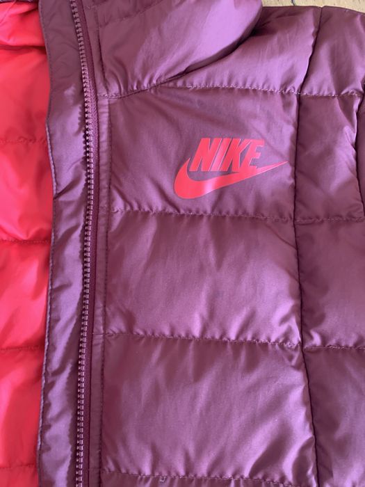 Куртка женская Nike