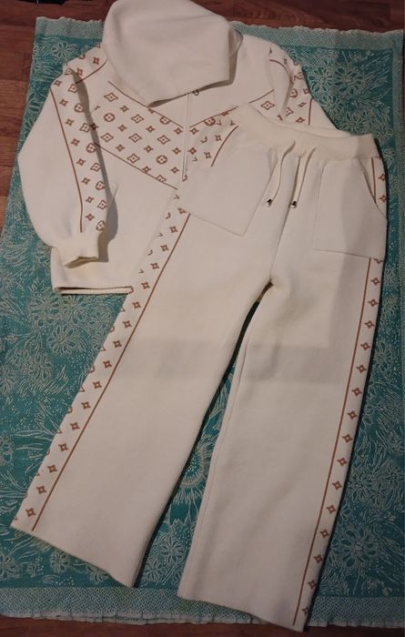 Костюм  з  альпаки