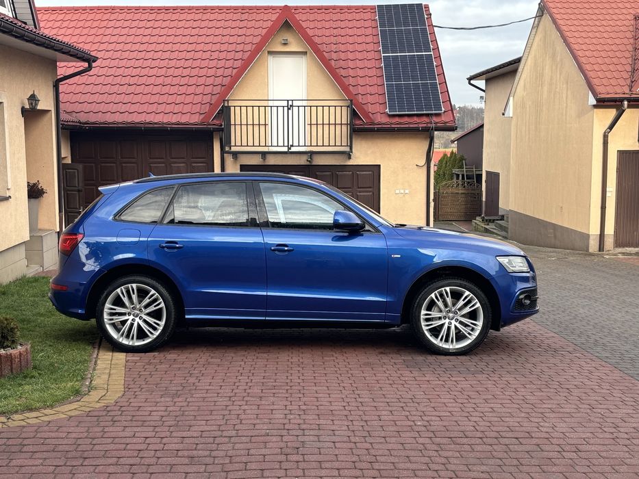 Audi Q5 (quattro S-line 4x4)
