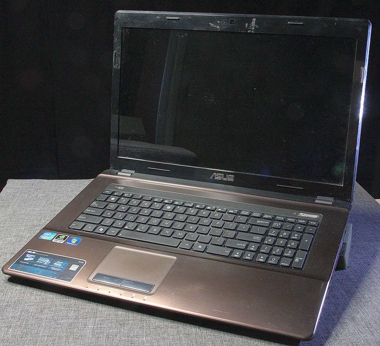 1.RAM 2Gb/ 2.ASUS K73SV; i7 2GHz; Geforce GT540M CUDA 1Gb; Zasilacz