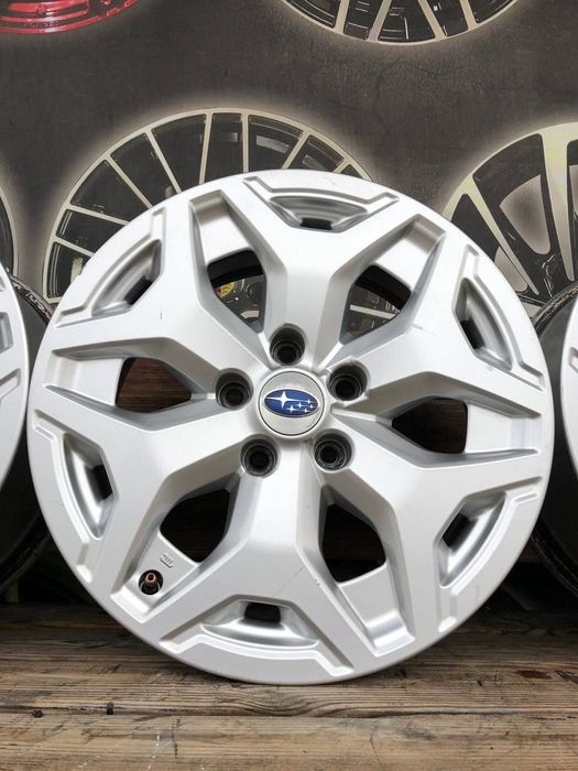 777 Оригинальные диски R17 5/114.3 56.1 Subaru Forester