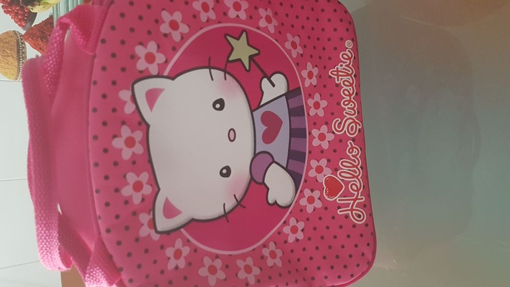 Lancheira Hello Kitty com garrafa - NOVAS