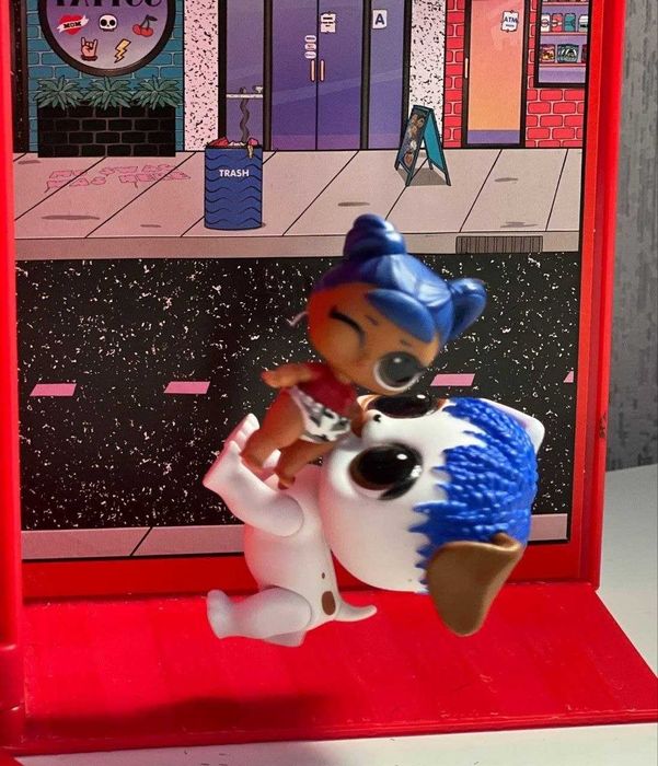 Лялька LOL Surprise! OMG Downtown Doll з дітьми