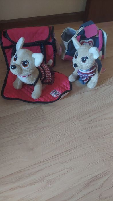 Игрушечная собачка Чичилав в сумочке.