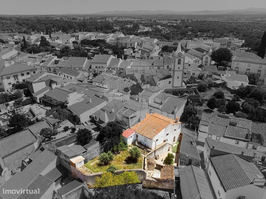 Moradia T4 para venda