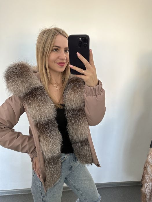 Зимовий бомбер  з хутром блюфрост