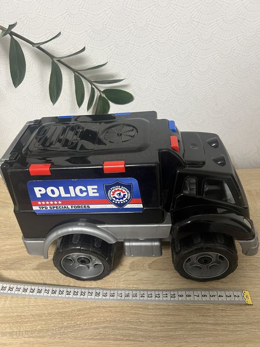 Поліцейський автомобіль ( джип)