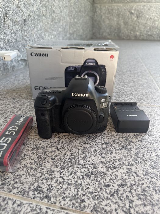 Canon EOS 5D Mark IV