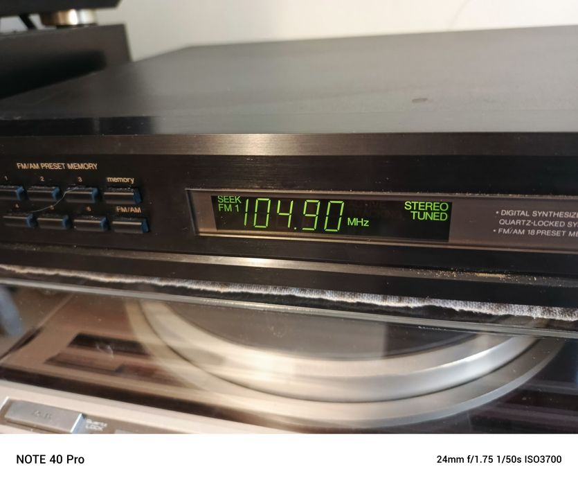 Harman Kardon  tuner-radio.
