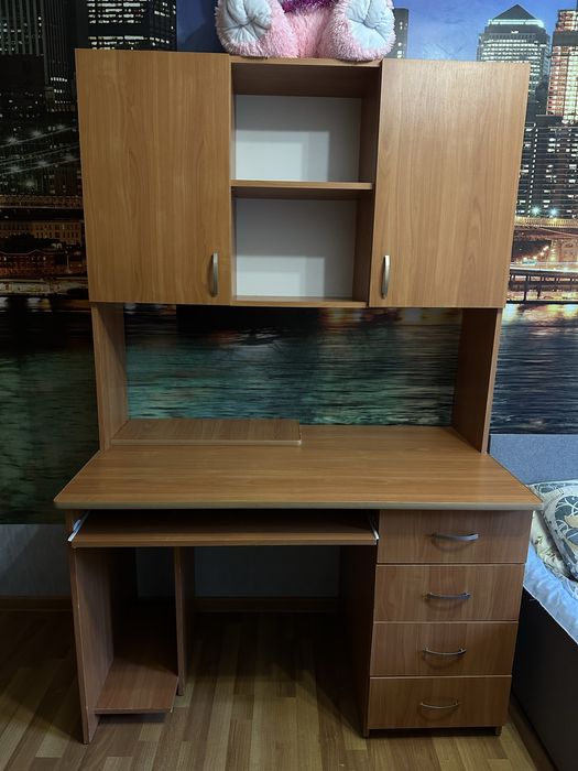 Стіл письмовий  компютерний