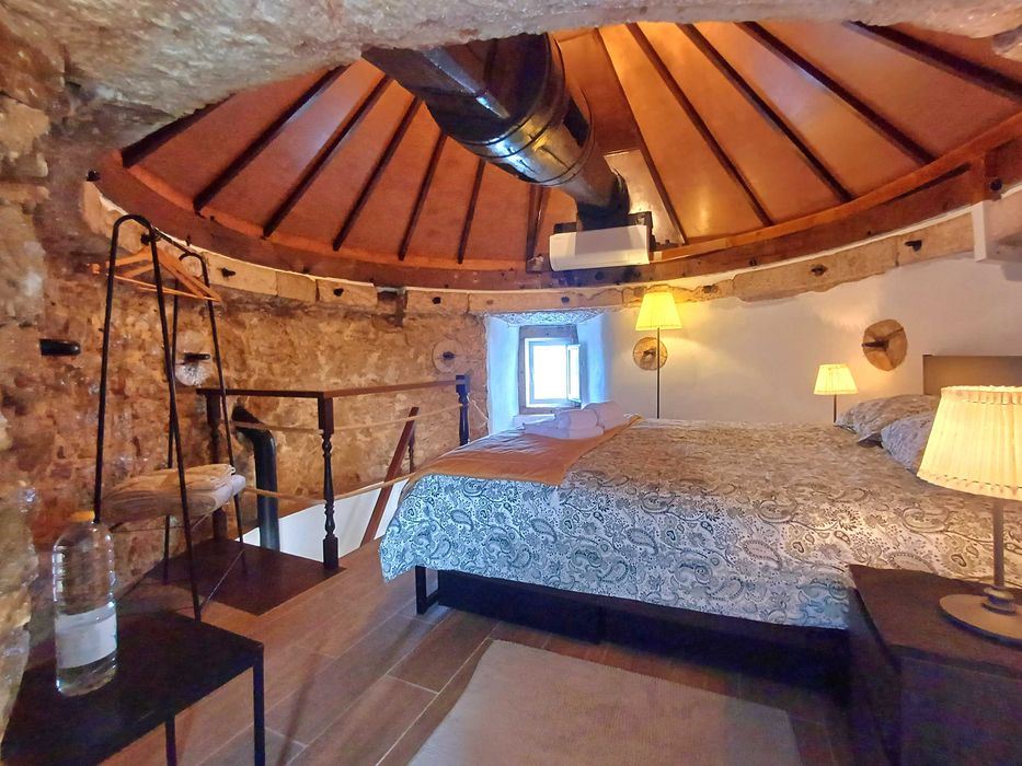 Arrenda-se Moinho de Vento Centenário. Luz, Água e Internet incluído