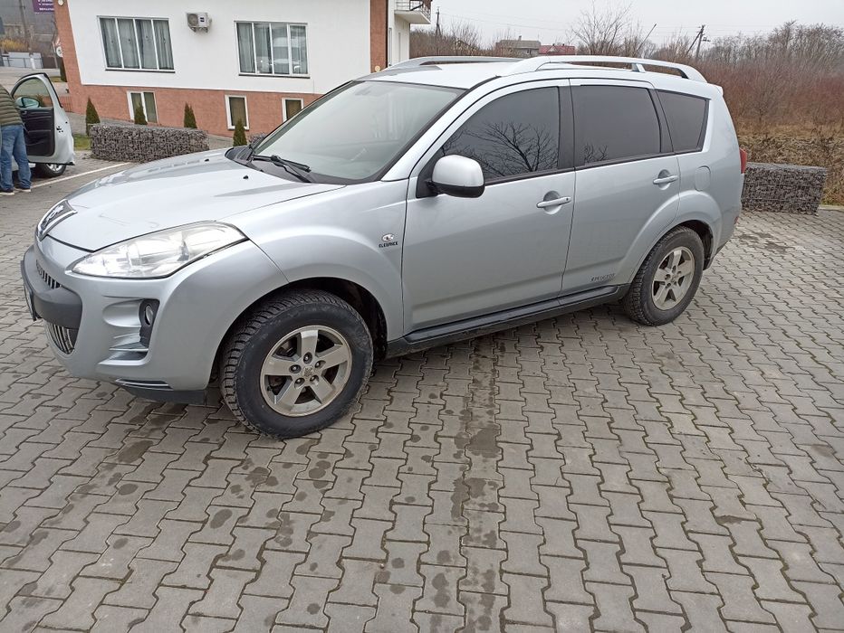 Кросовер  PEUGEOT 4007