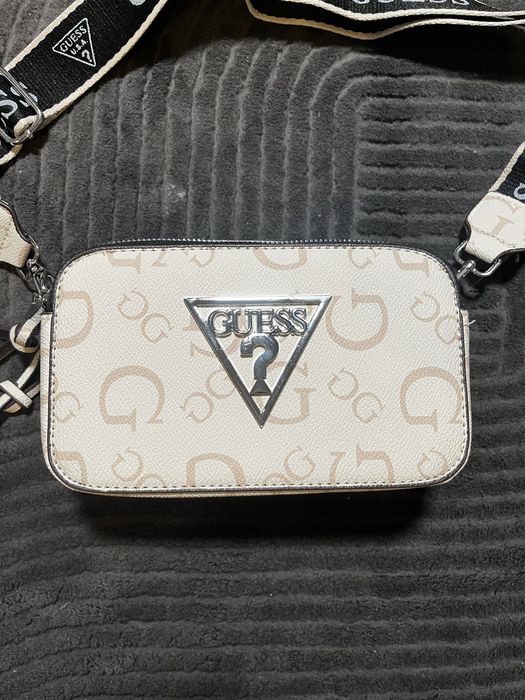 Torebka Nerka Guess Kremowa z Czarnym Pasem - Nowa z Metką