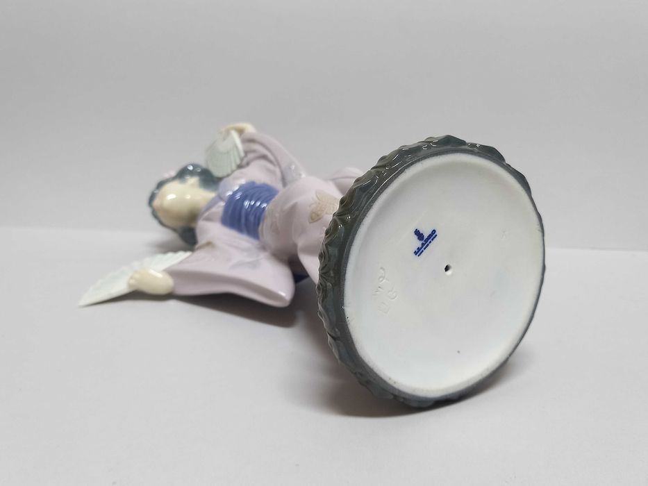 Figurka Lladro, geischa z wachlarzami Madame Butterfly, proj. S. Debon