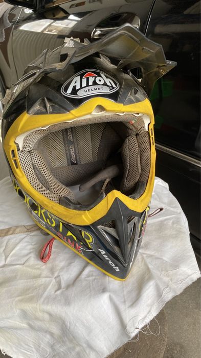 Capacete motocross Airoh