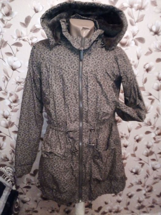 Куртка парка жіноча,камуфляжна.