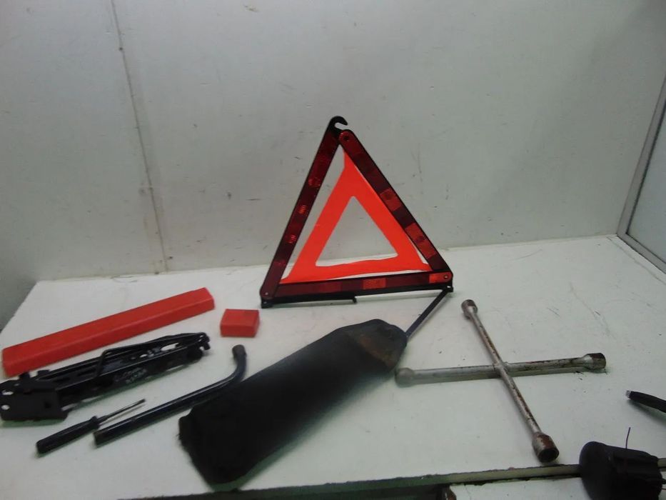 Opel Corsa B/Astra macaco
